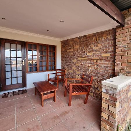 Valley View Dullstroom - Check In At The Highlander Hotel Экстерьер фото