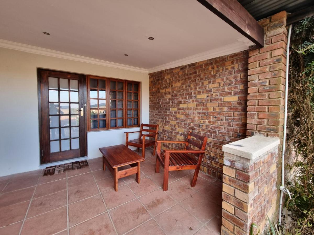 Valley View Dullstroom - Check In At The Highlander Hotel Экстерьер фото