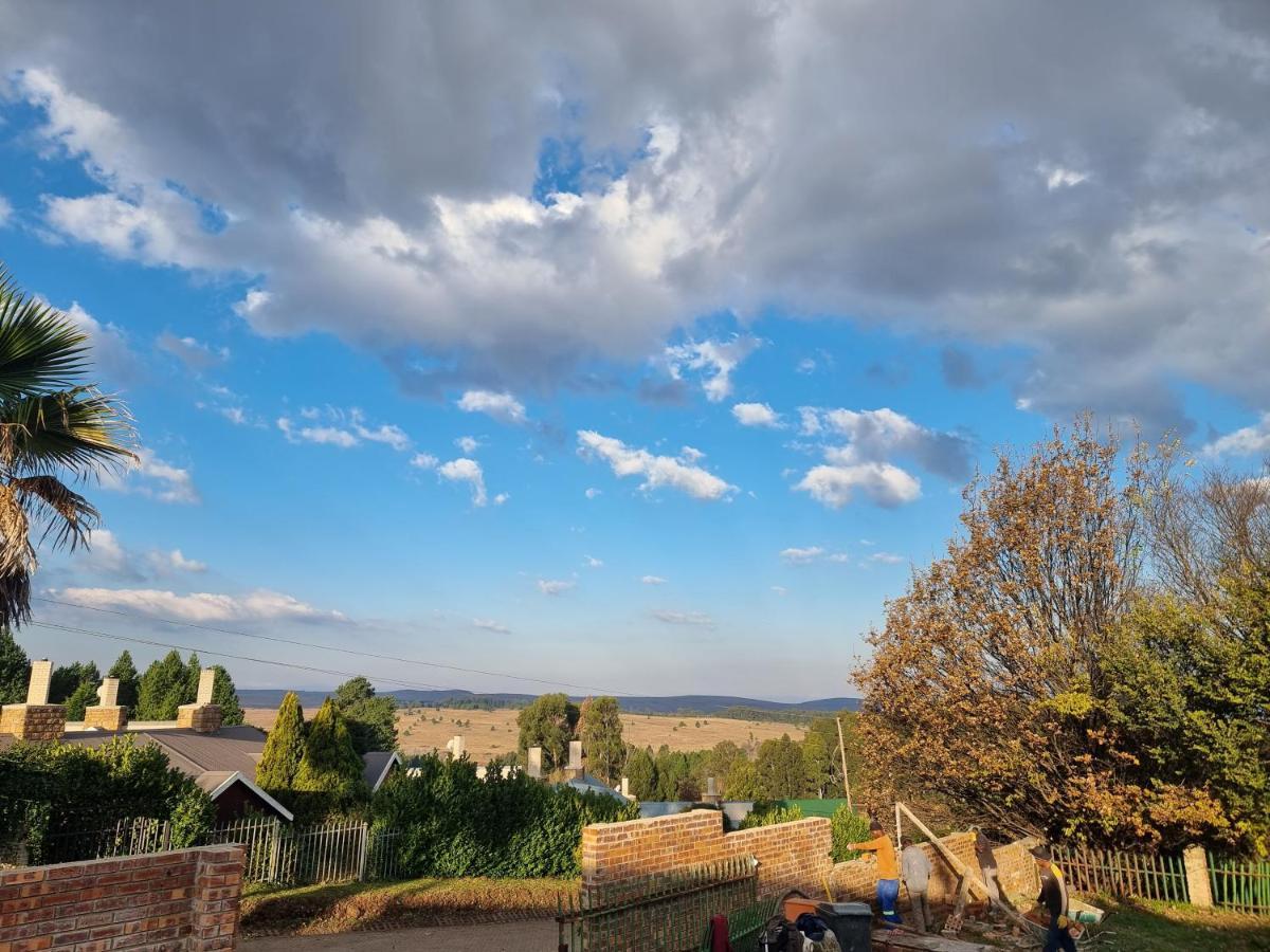 Valley View Dullstroom - Check In At The Highlander Hotel Экстерьер фото